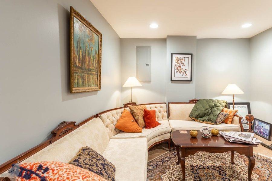 236 Rhode Island Ave Nw #B - Photo 6 of 20