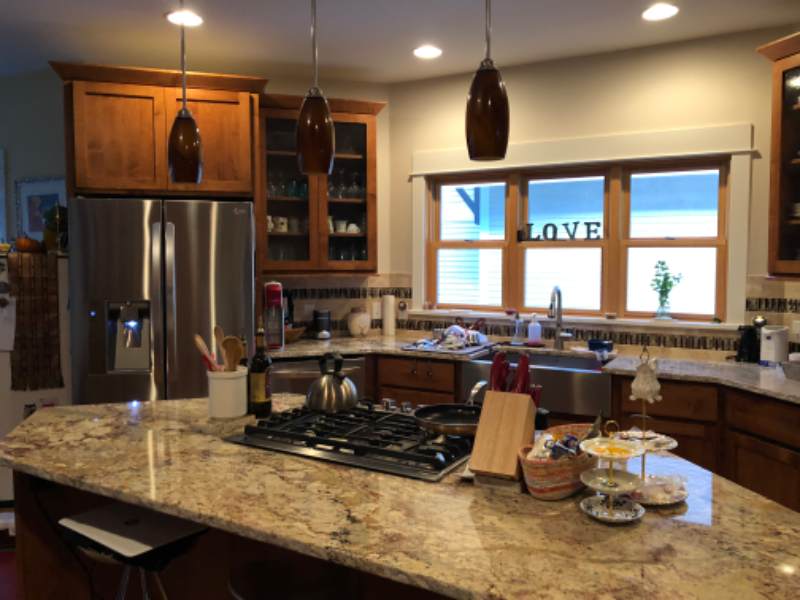 920 W Oak St - Photo 3 of 12