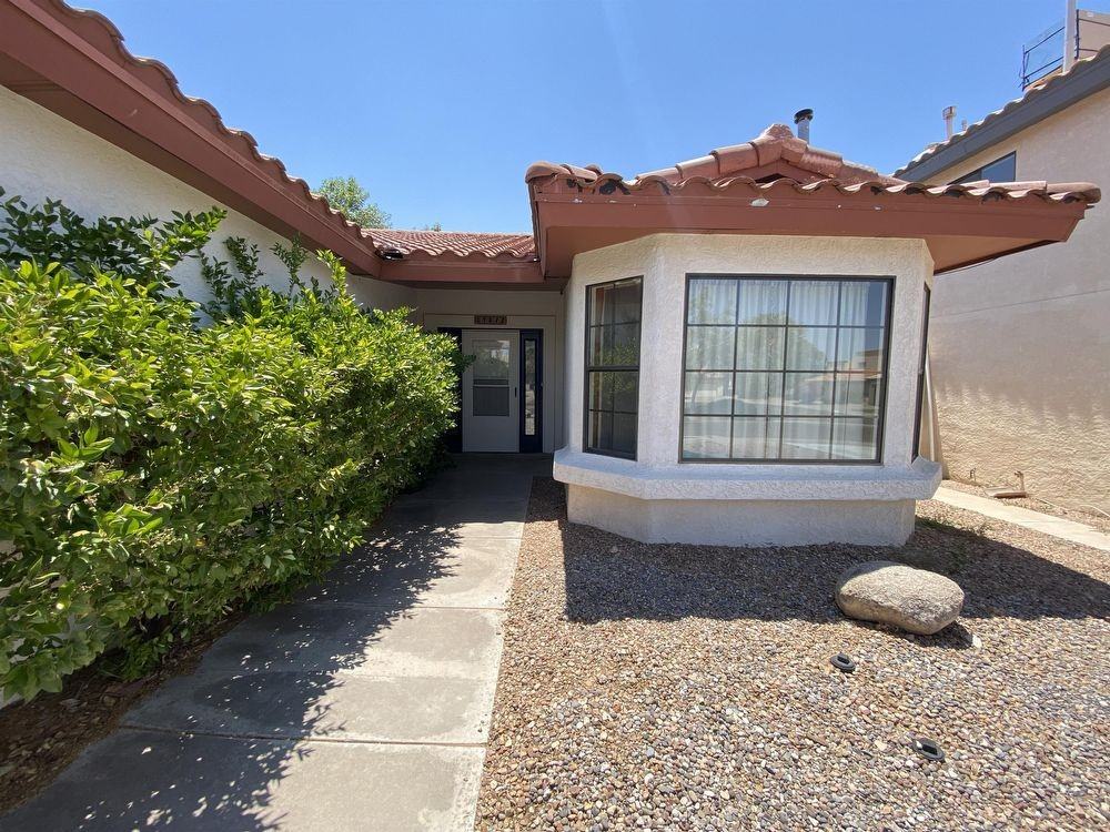 7812 Oakland Ave Ne - Photo 3 of 22