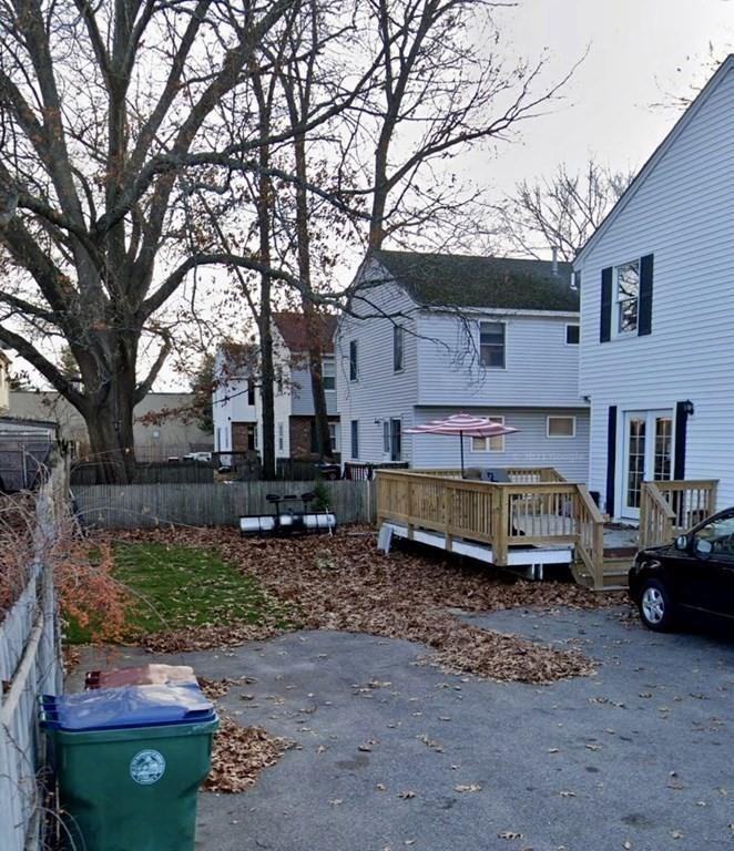 106 Waldo St - Photo 3 of 4