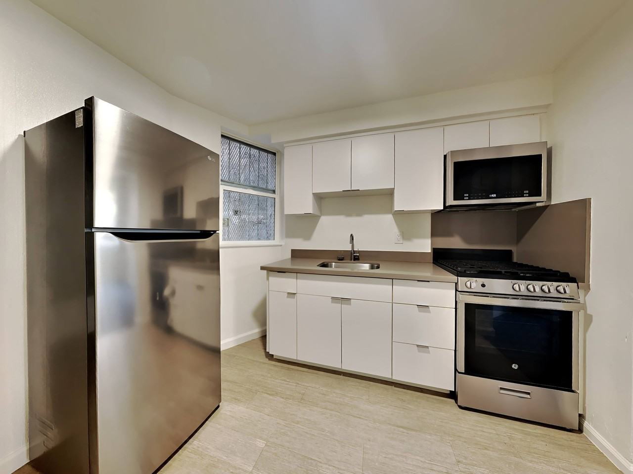 677 Ellis St. - Photo 2 of 19