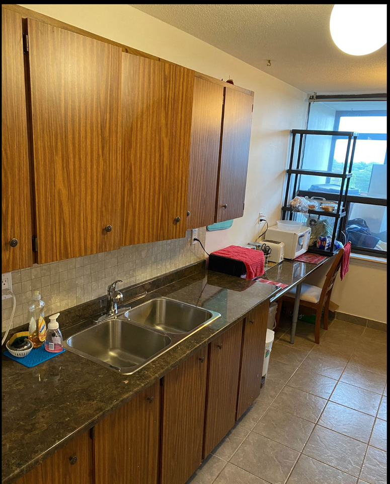 18 Knightsbridge Road - Photo 2 of 7