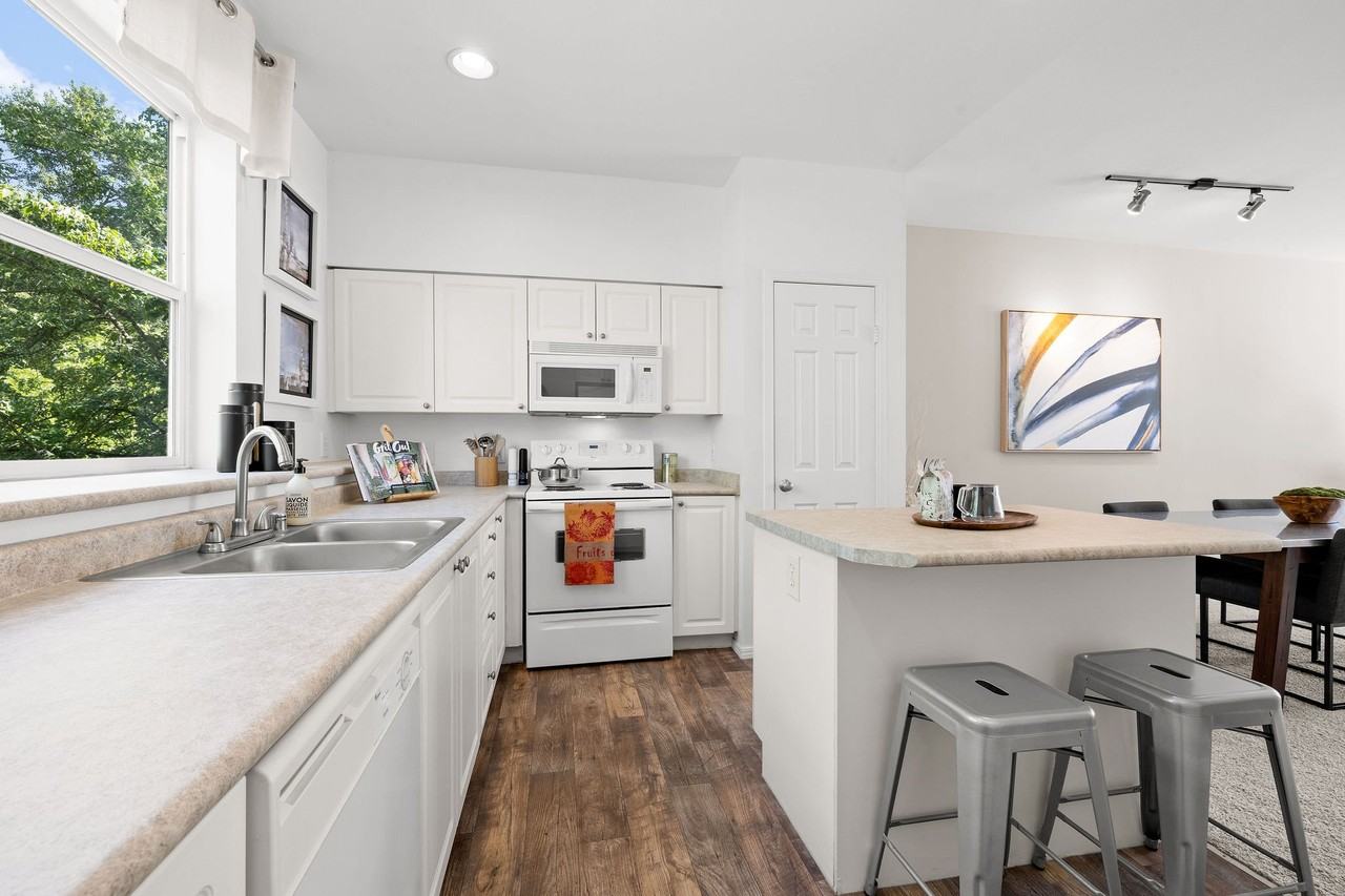 Bella Vista - Photo 3 of 42