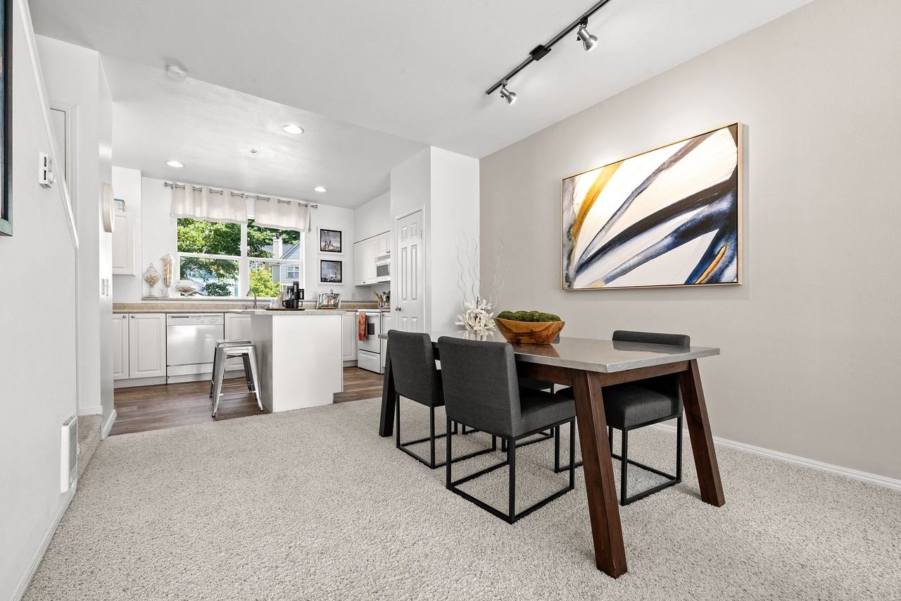 Bella Vista - Photo 5 of 42