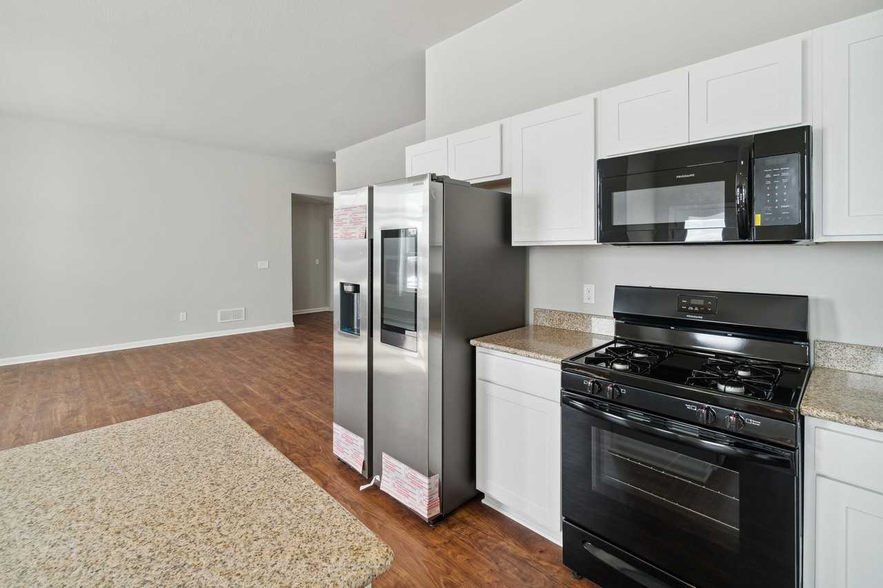 2655 S Claremont Dr #1 - Photo 4 of 9
