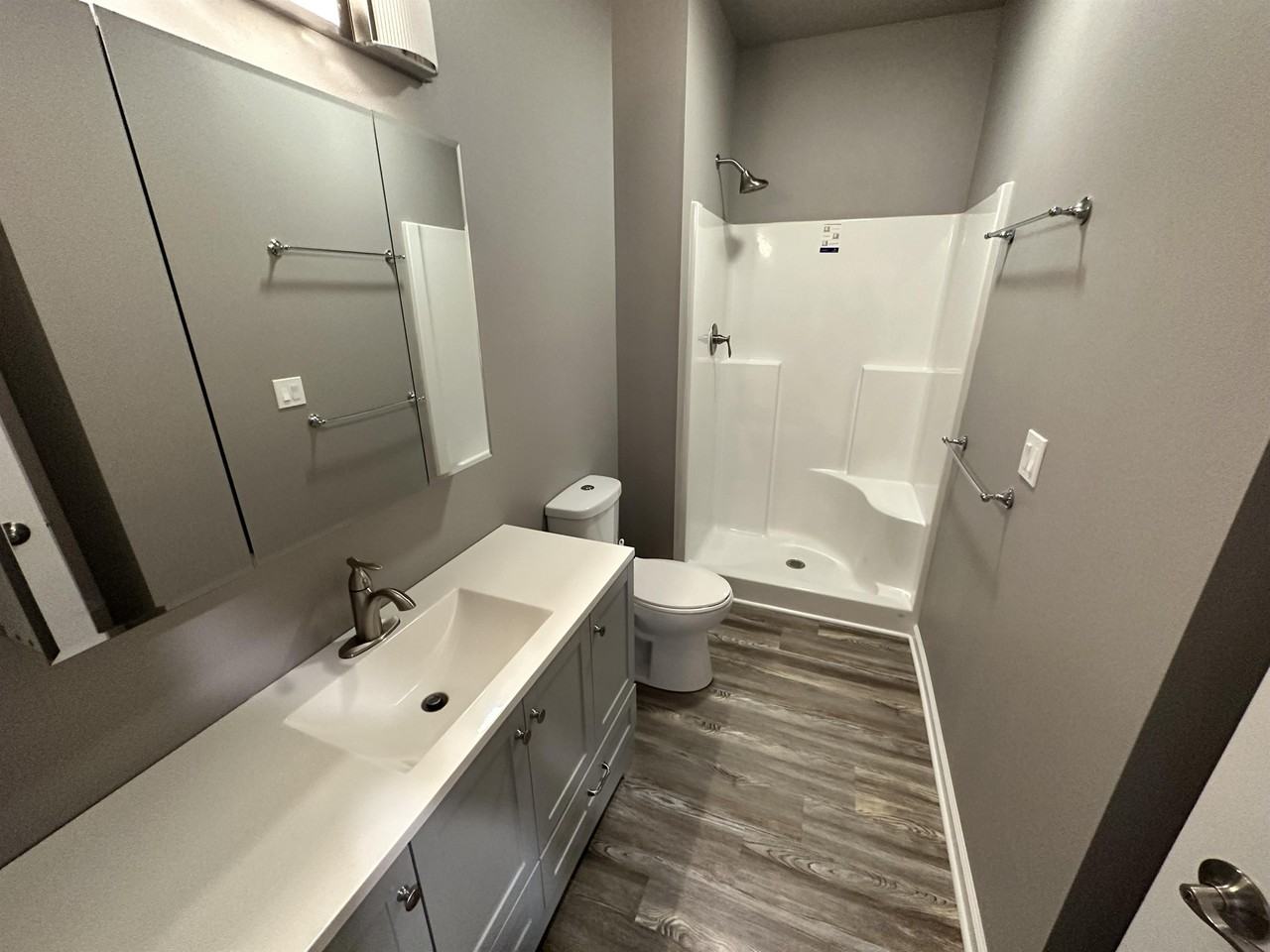 1315 Jerome Ave #1 - Photo 6 of 8