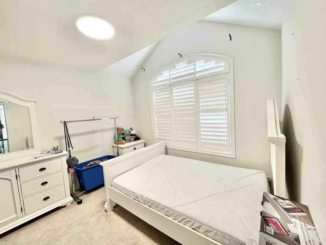 58 Timberbank Sq, Sutton West, Ontario L0E 1R0 - Photo 2 of 23