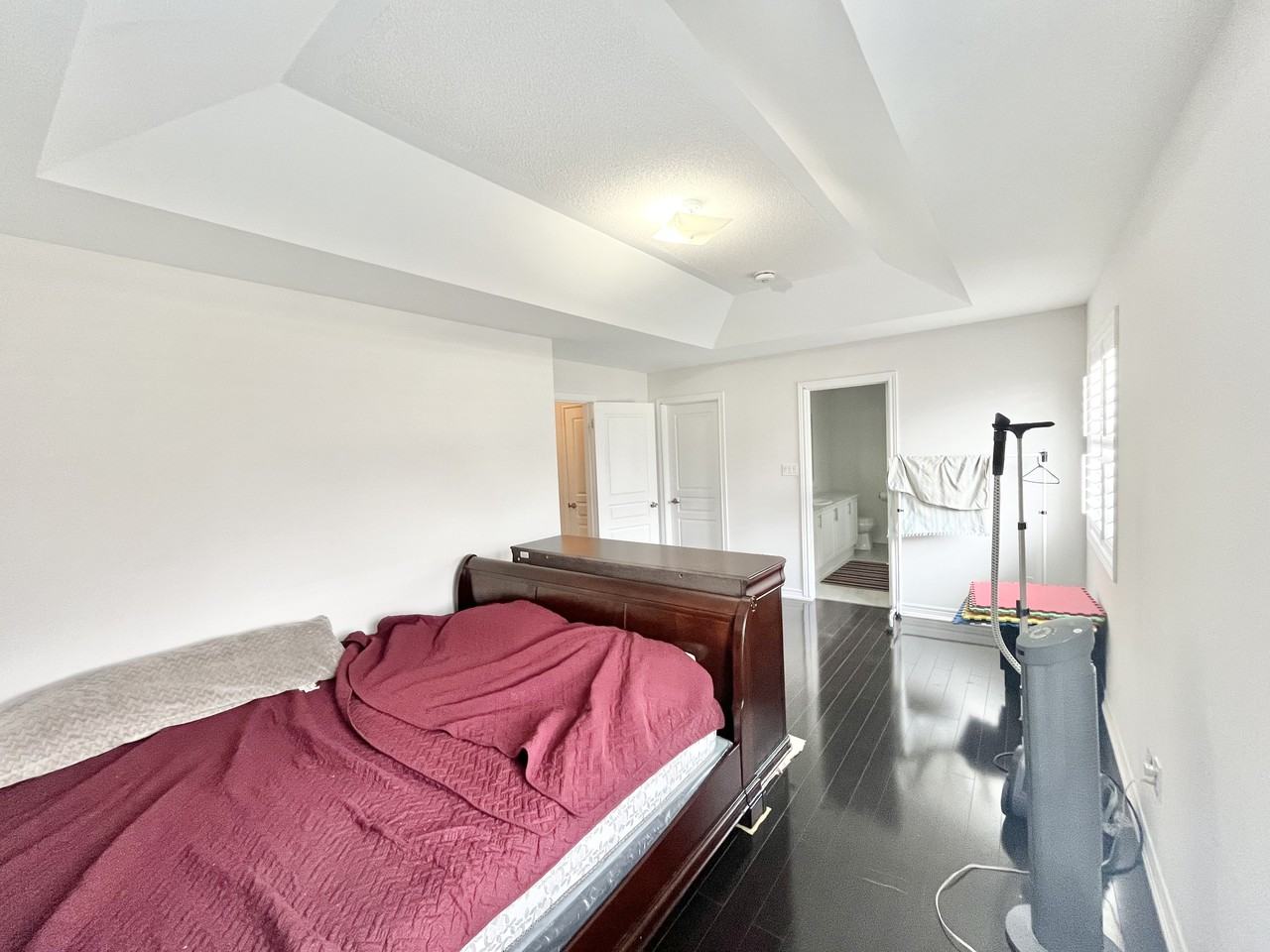 58 Timberbank Sq, Sutton West, Ontario L0E 1R0 - Photo 3 of 23