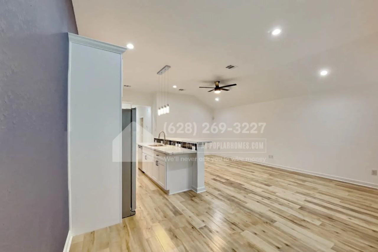 5202 Northridge Dr Unit A - Photo 3 of 16