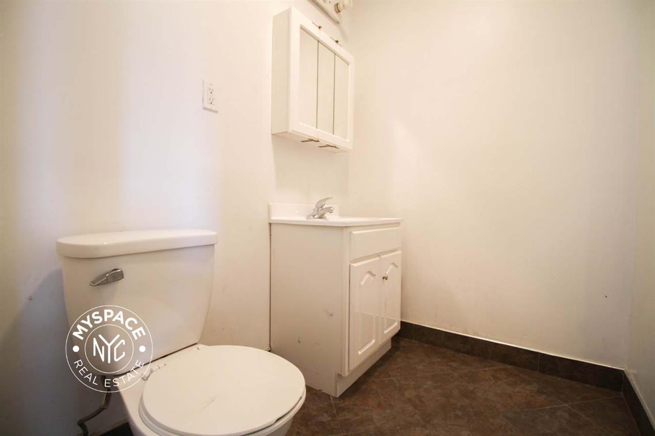 1465 Bushwick Ave #3R - Photo 6 of 11