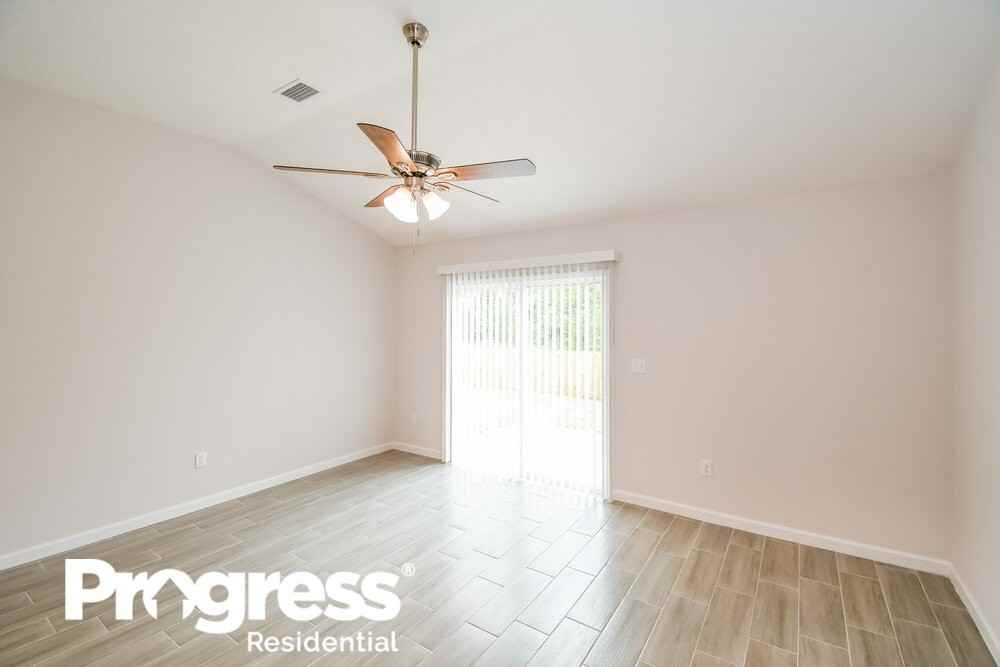 6069 Patriots Landing Ln - Photo 3 of 16