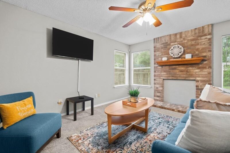 103 Sycamore Dr - Photo 2 of 10