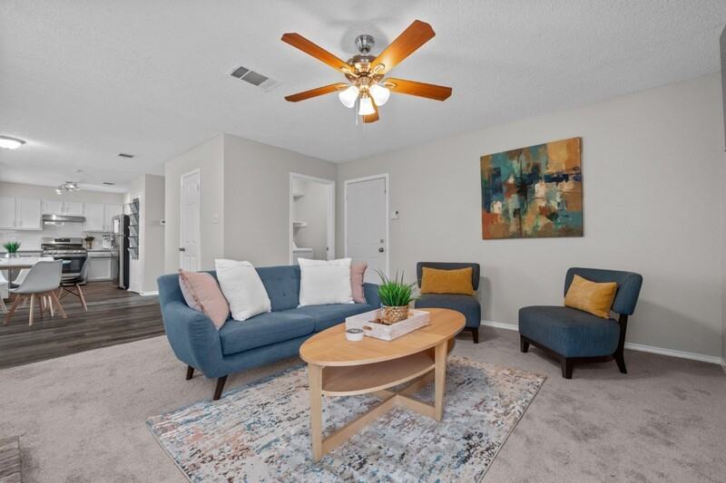 103 Sycamore Dr - Photo 3 of 10