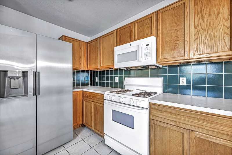 810 Smoothing Iron Dr - Photo 3 of 8