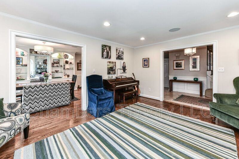 9804 Bridleridge Ct - Photo 5 of 50