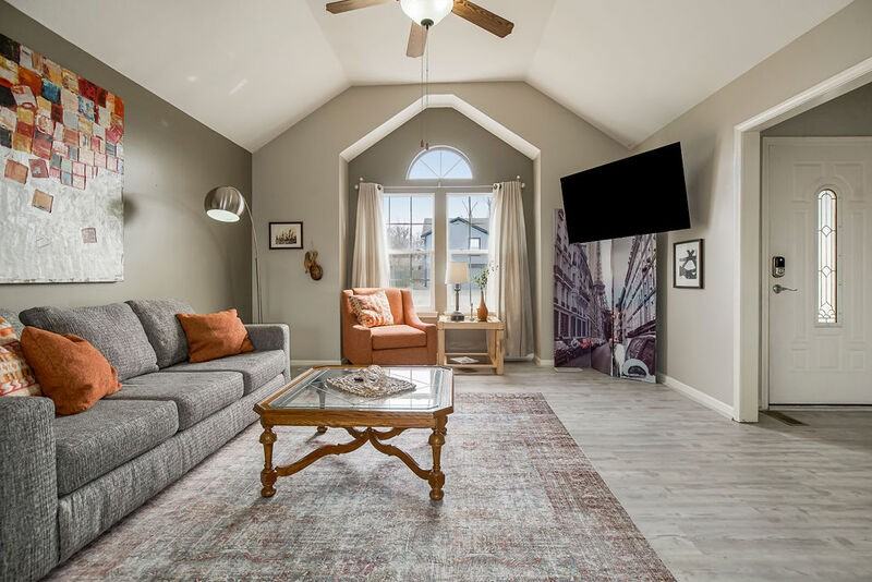 1918 S Osage St - Photo 3 of 11