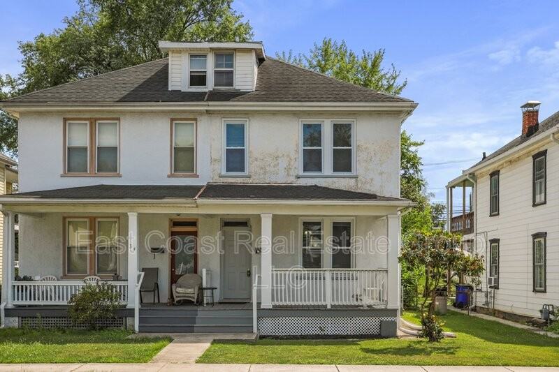 39 W Wilson Blvd - Photo 2 of 36