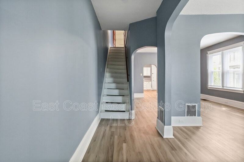 39 W Wilson Blvd - Photo 5 of 36