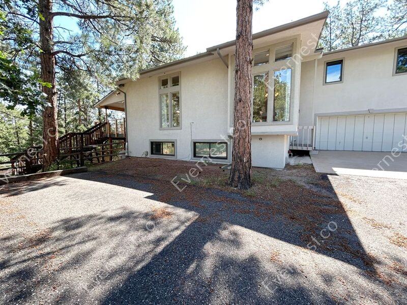 4891 Chippewa Dr - Photo 2 of 49