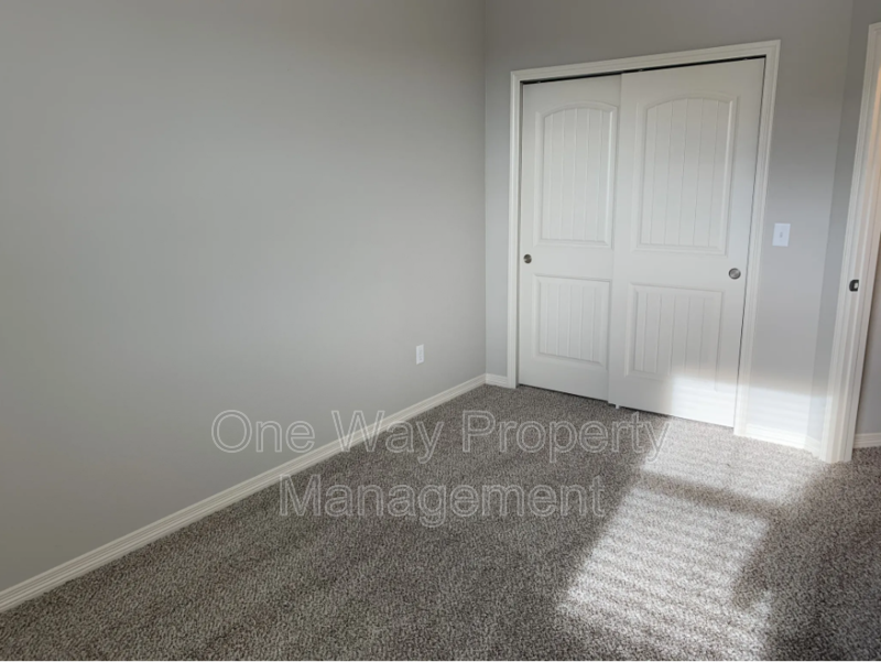 1692 Grand Ave #6 - Photo 4 of 26