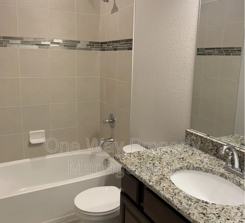 1692 Grand Ave #6 - Photo 5 of 26