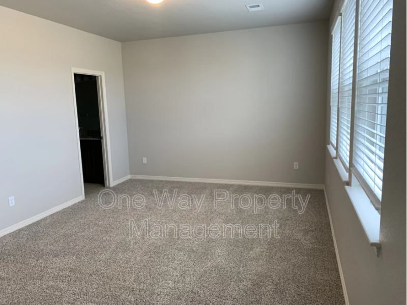 1692 Grand Ave #6 - Photo 6 of 26