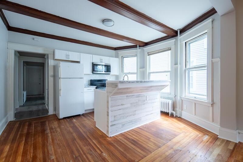 433 Hamilton St - Photo 2 of 26