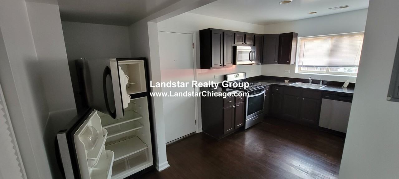 2536 W Fitch Ave #1 - Photo 4 of 12