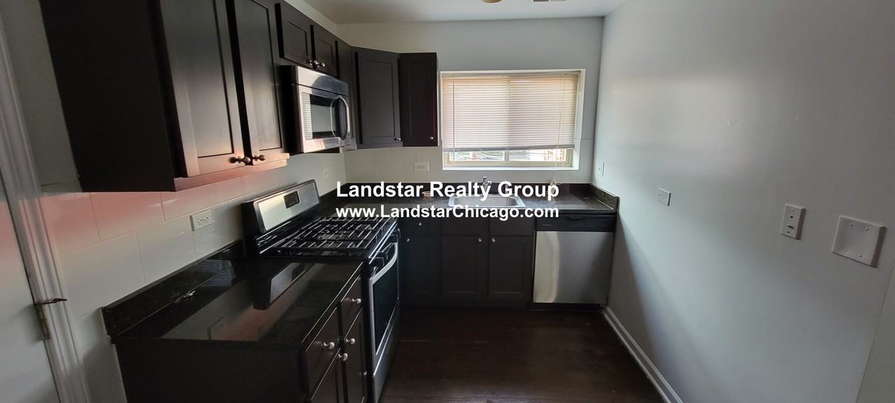 2536 W Fitch Ave #1 - Photo 5 of 12