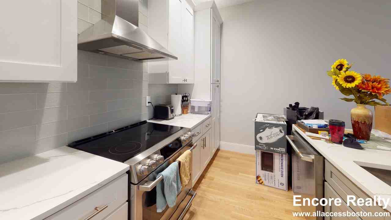 54R River St #2RR - Photo 2 of 11