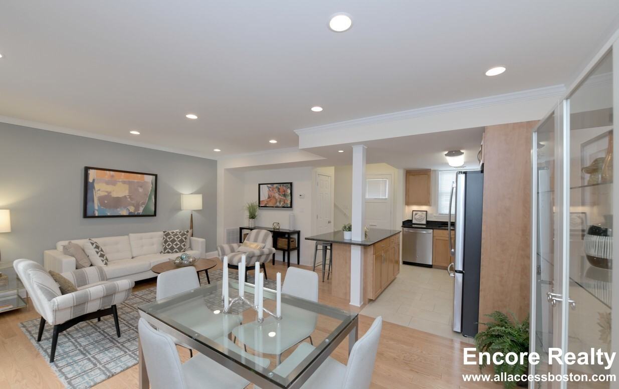 136 Thornton Rd - Photo 4 of 10