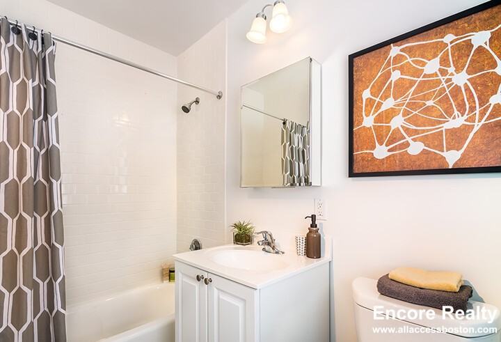 136 Thornton Rd - Photo 7 of 10