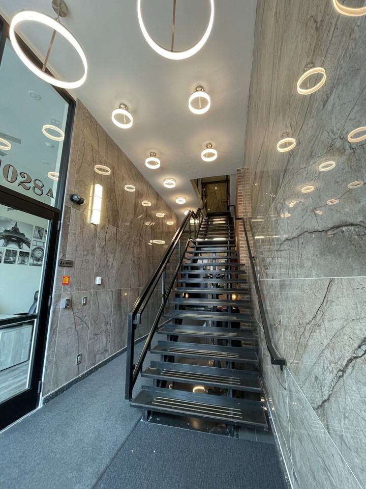 Commonwealth Ave #302 - Photo 3 of 7