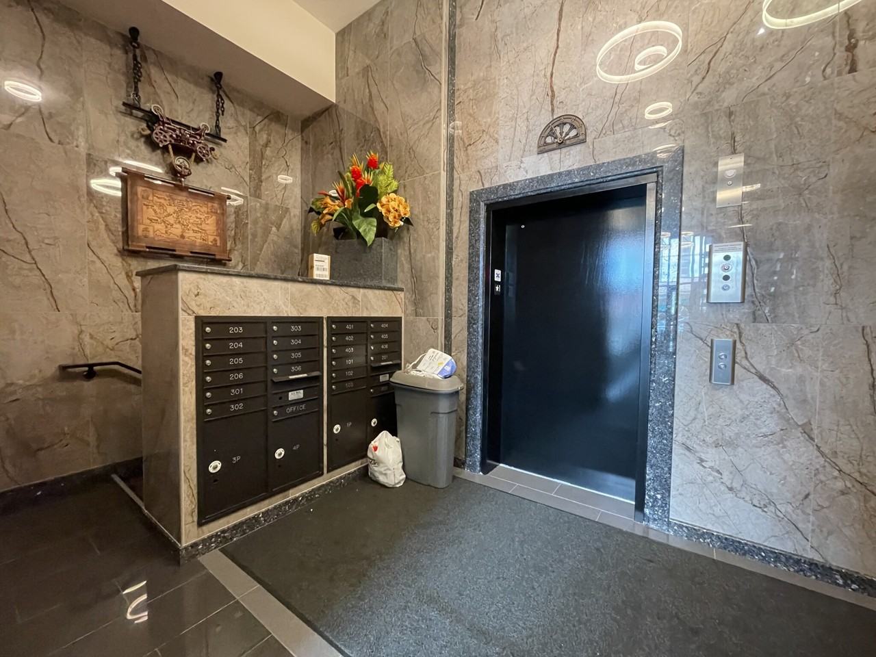 Commonwealth Ave #302 - Photo 7 of 7