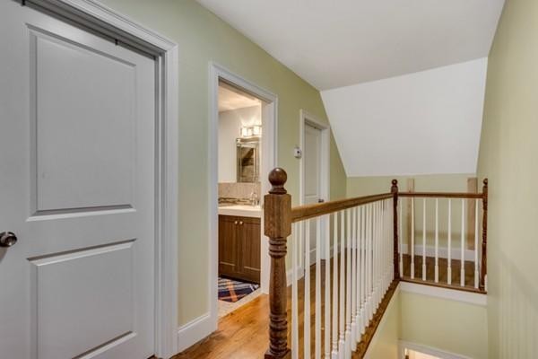 32 Sumner St #2 - Photo 4 of 9