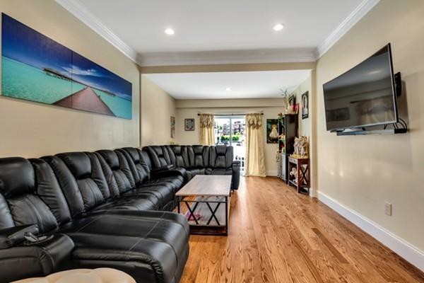32 Sumner St #2 - Photo 3 of 9