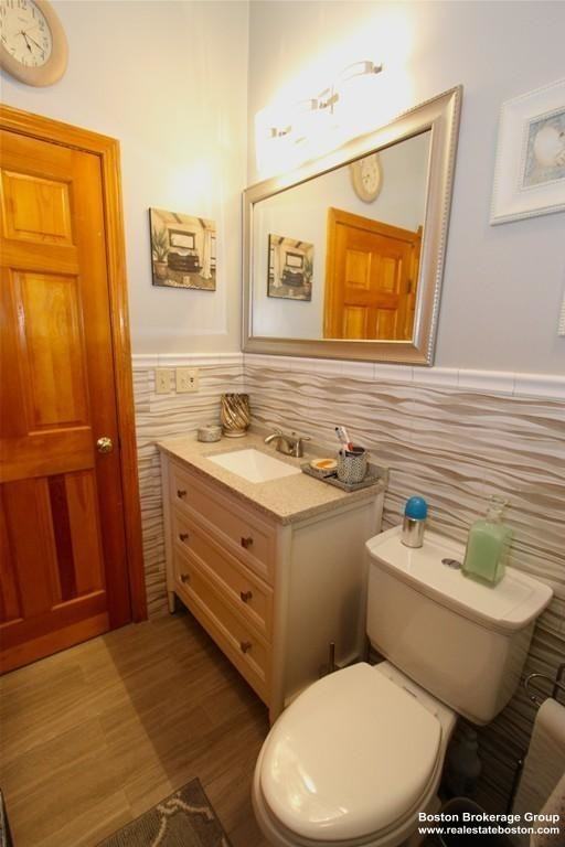 56 Crescent Ave #2 - Photo 6 of 6