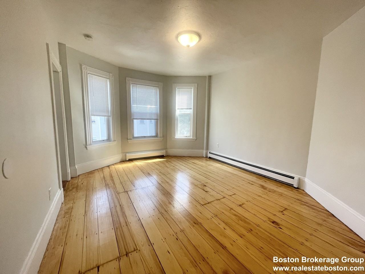22 Howell St #3 - Photo 3 of 9