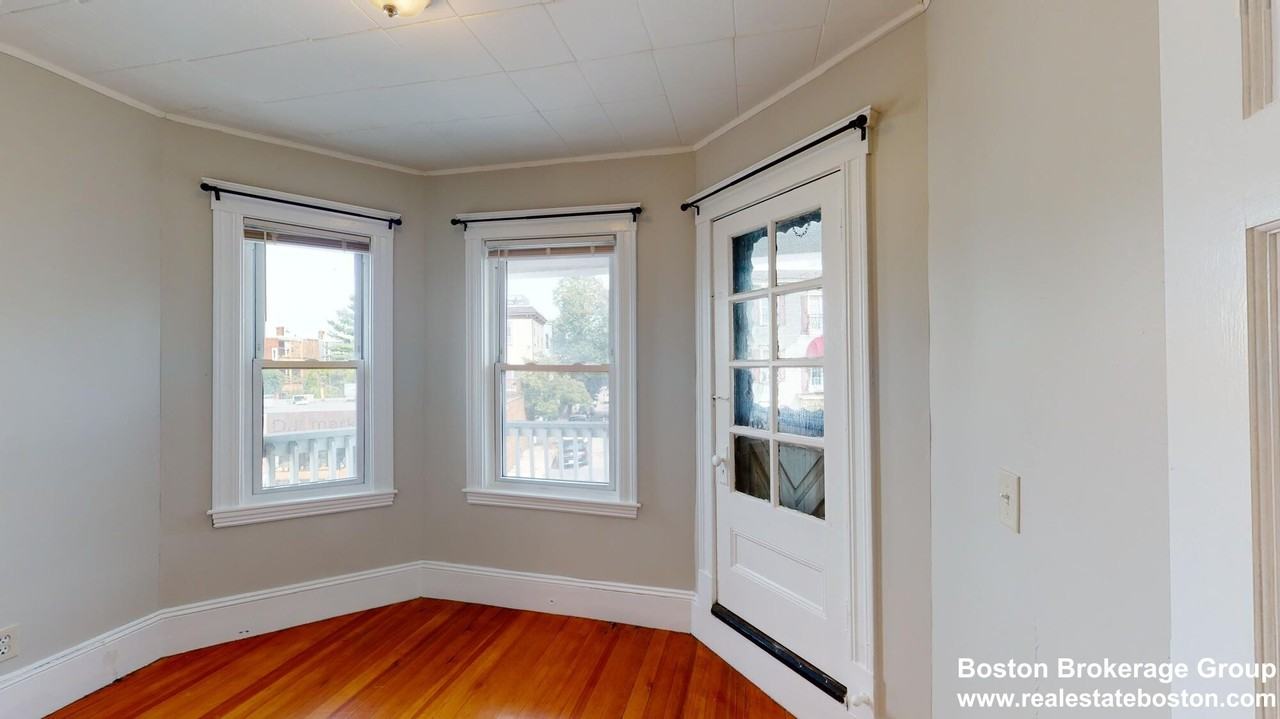 123 Boston St #2 - Photo 5 of 18