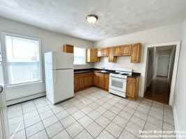 featured image of 11 Elder St #2