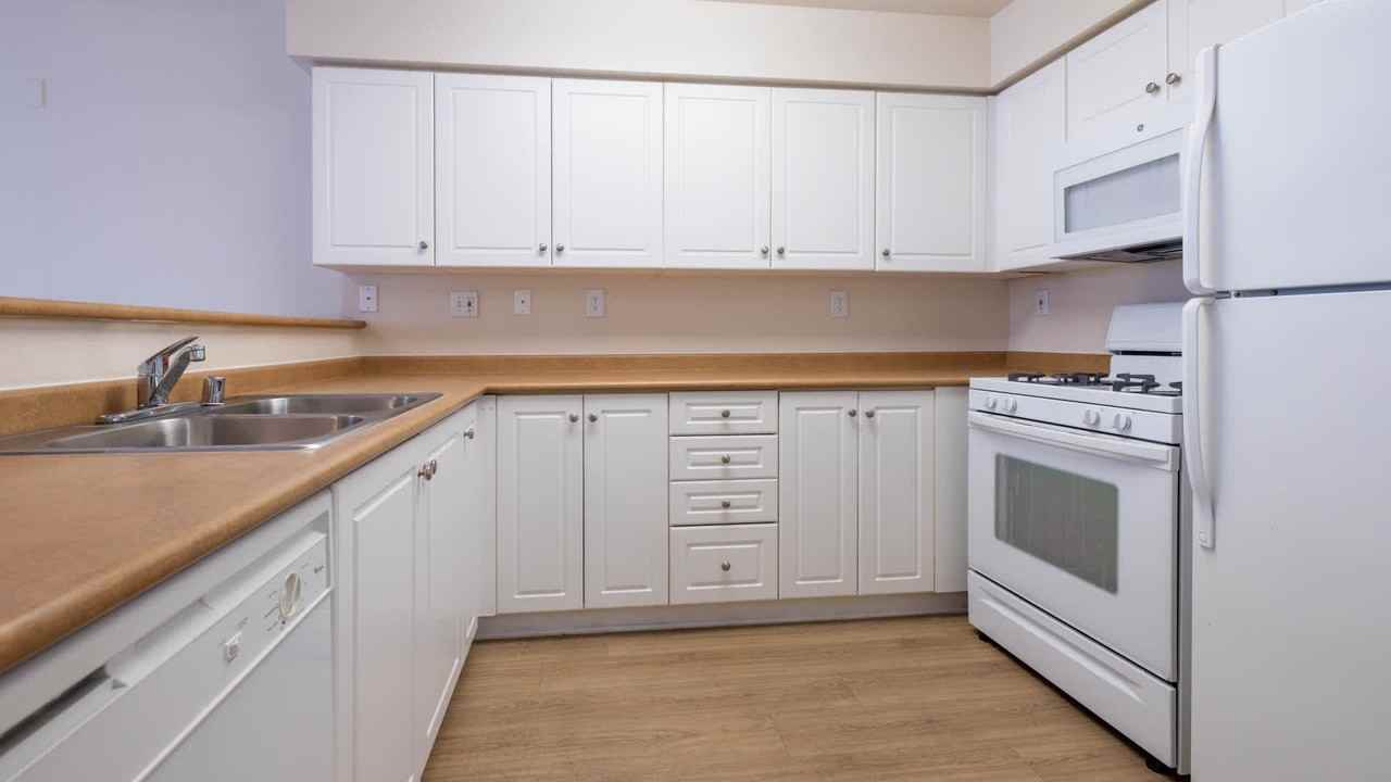 Artisan Square - Photo 5 of 38