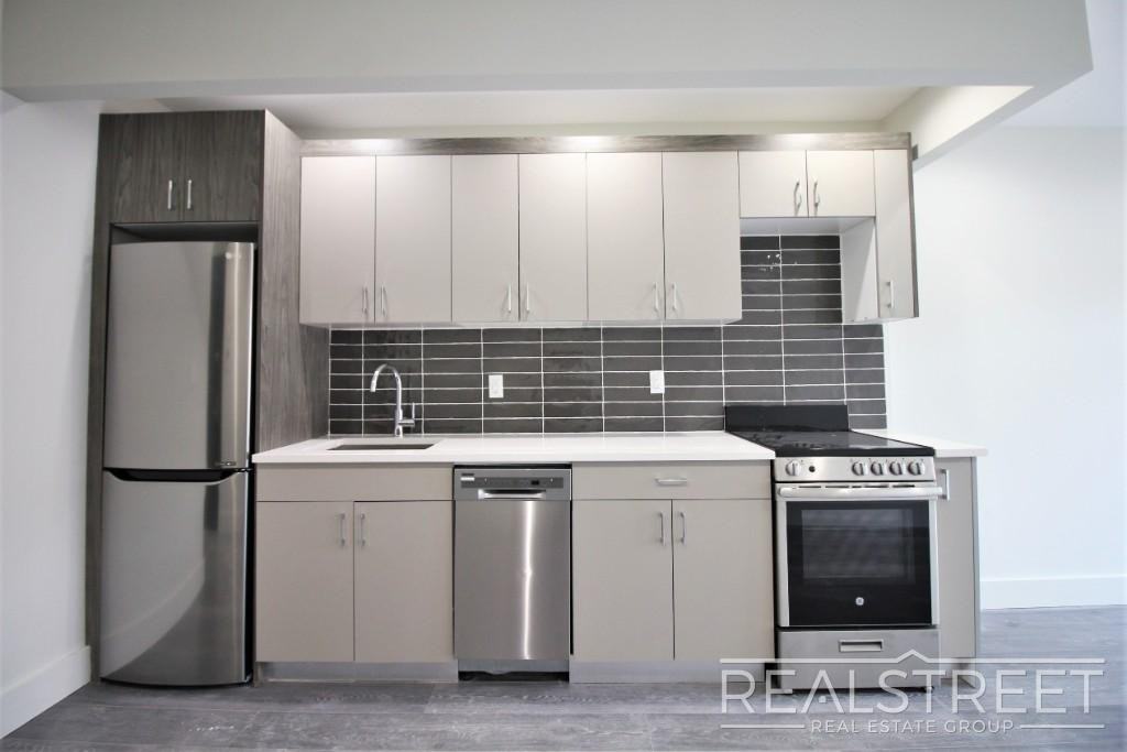 730 E 32nd St #5B - Photo 5 of 8