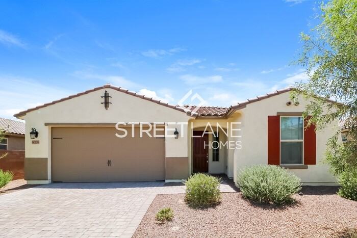 18209 W Fulton St - Photo 2 of 17