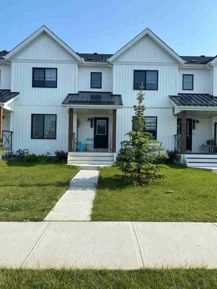 3 Bedroom 2.5 Bathroom Townhouse in Secord - Photo 2 of 22
