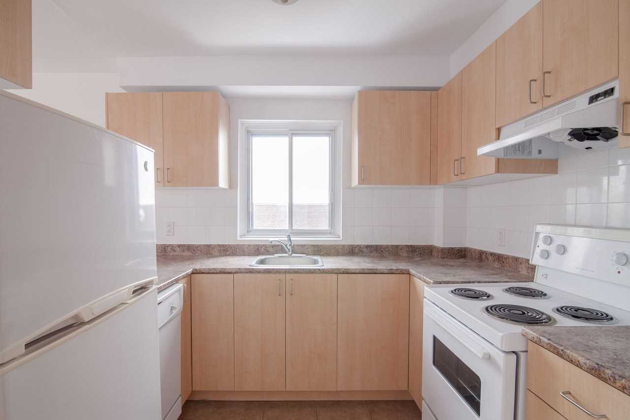 4570-4590 Queen Mary - Photo 3 of 8