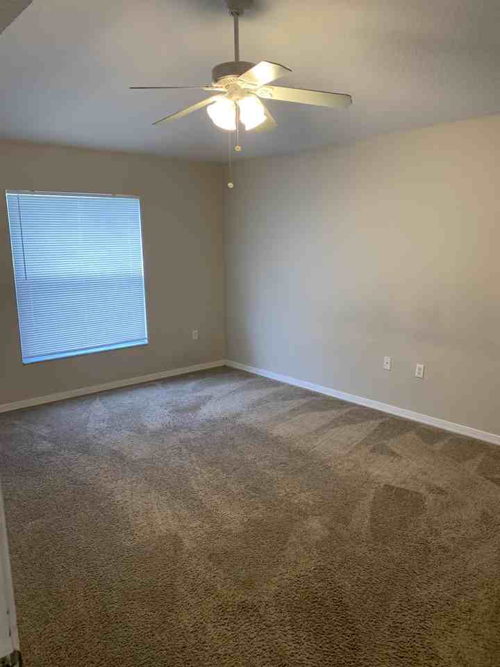 1251 Creekview Ct #1 - Photo 4 of 10