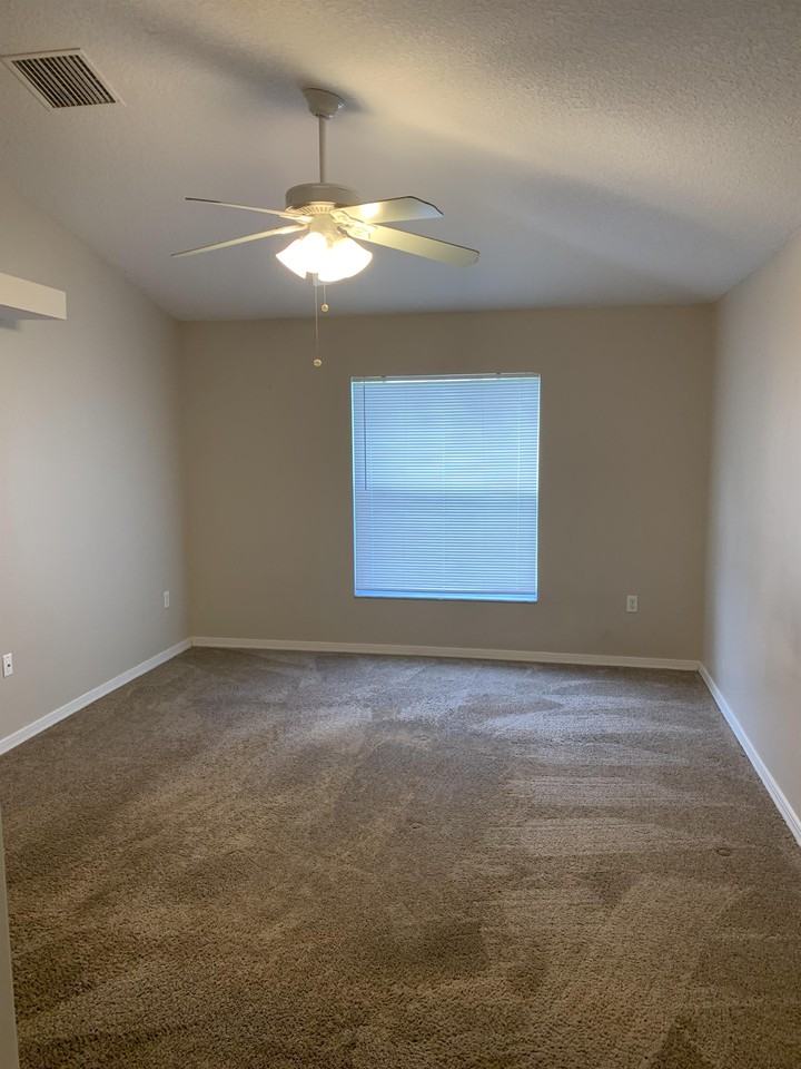 1251 Creekview Ct #1 - Photo 5 of 10