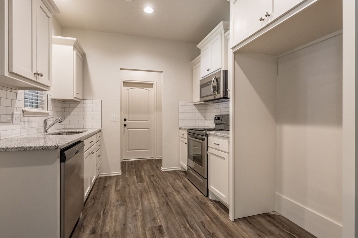 437 Chalk Hill Ct #1 - Photo 4 of 10