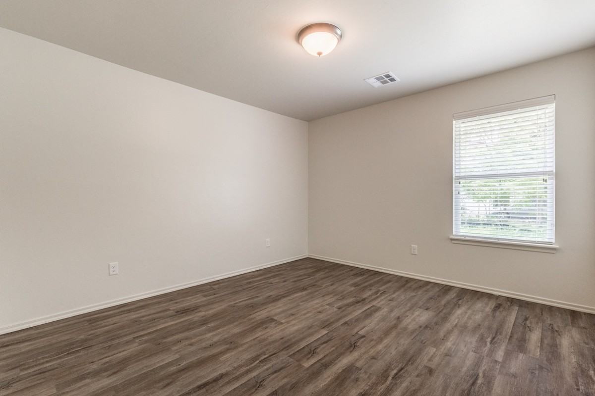 437 Chalk Hill Ct #1 - Photo 7 of 10