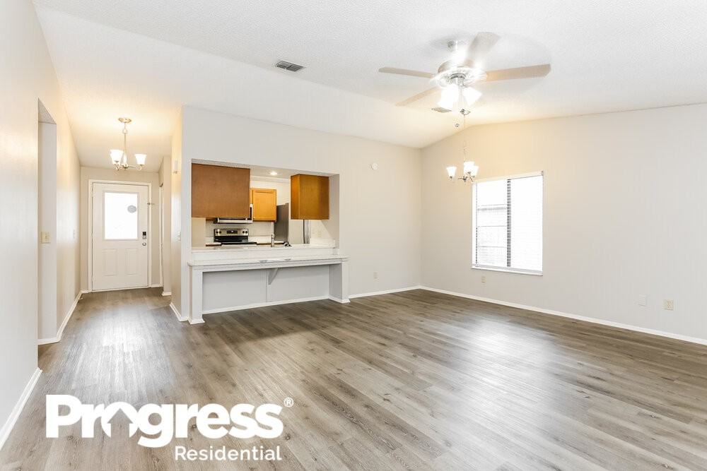 10752 Knottingby Dr - Photo 3 of 21